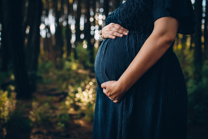 Женщина собирается «родить сына дважды» с разницей в 11 недель