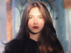 Зеленые глаза, алые губы: 18-летняя дочь Екатерины Климовой произвела фурор в Сети