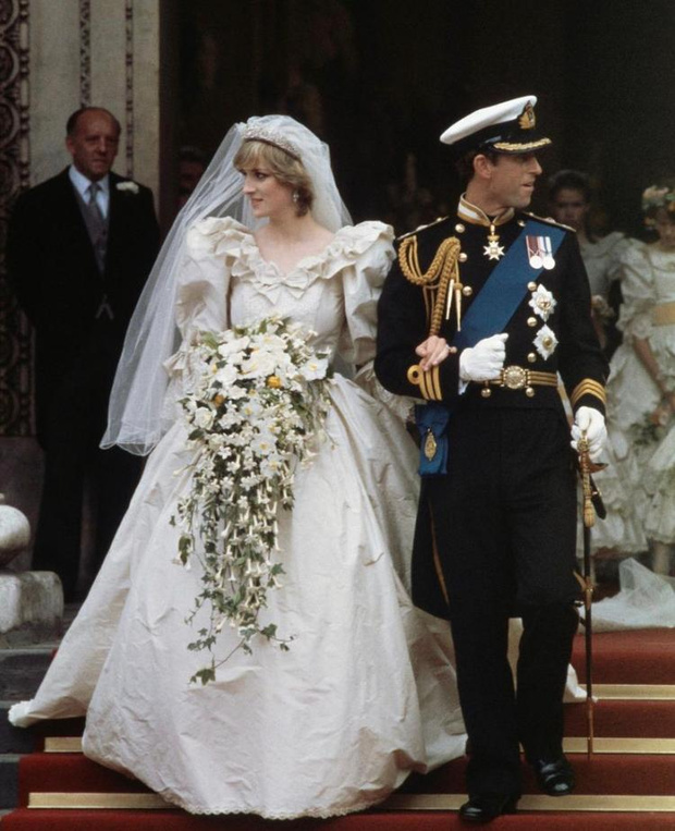 Фото №3 - Свадебное платье принцессы Дианы будет выставлено в Кенсингтонском дворце