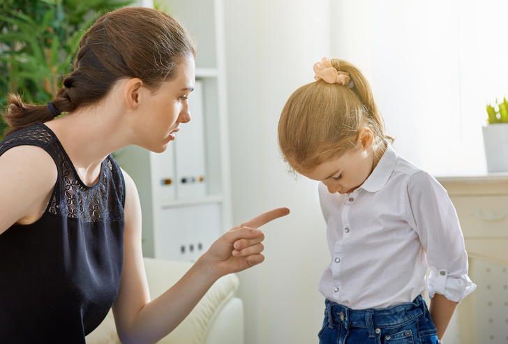 10 родительских фраз, которые сломают ребенку жизнь