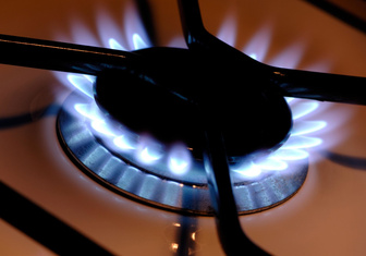 Почему газ называют голубым топливом?