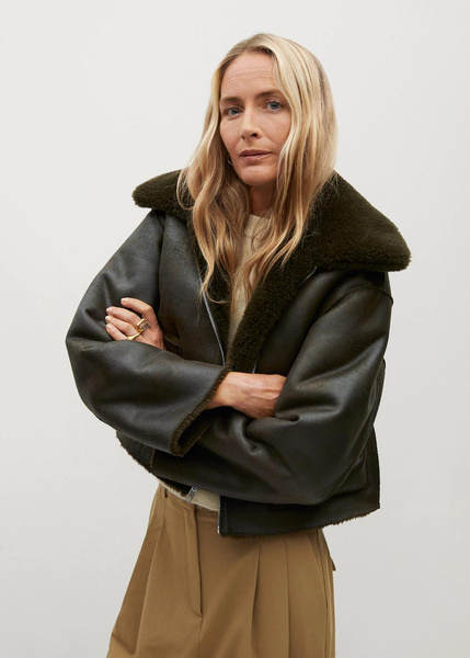 Фото №4 - 4 бренда, у которых можно найти плюшевые куртки, как на Лили Коллинз