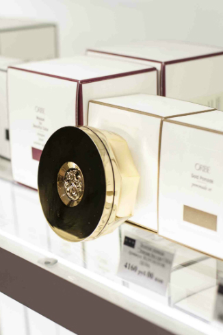 Золотая помада «Эпатаж без границ» от Oribe | Источник: Архив пресс-службы