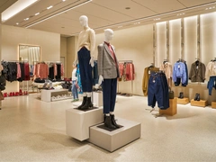 Поношенные вещи и владелец из ОАЭ: какой будет новая Zara и когда она вернется в Россию