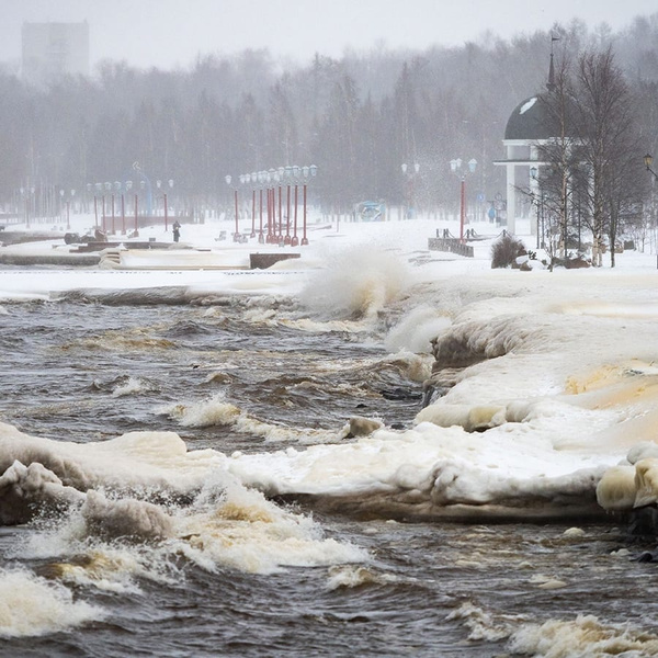 Как «Бенедикт» российские города накрыл. Апокалиптичные фото и видео мощного циклона