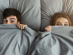 Что такое «развод на время сна» и полезен ли он для брака