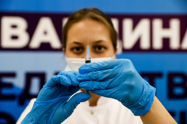 Поможет ли прививка от гриппа против ковида? Объясняют ученые