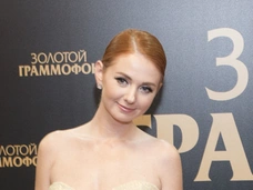 Лена Катина об участии в шоу «Маска»: «У меня наконец-то пройдут синяки на носу от этой шапки паука»