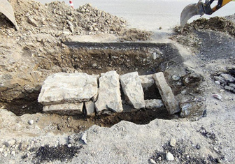 «Это часть какого-то крупного проекта»: находка дорожных рабочих поставила в тупик археологов