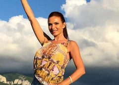 Потерявшая ребенка Эвелина Бледанс улетела на Бали