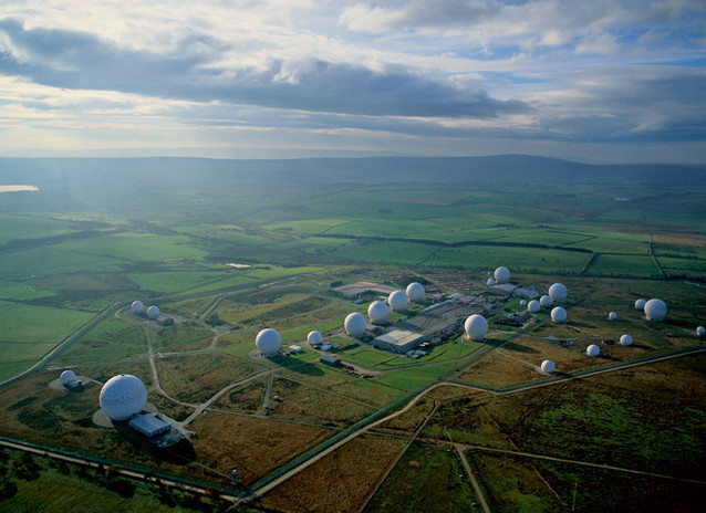 Как выглядит крупнейшая спутниковая шпионская база в мире