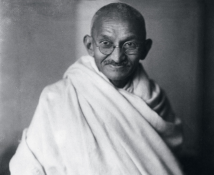 «Назвал колонию в Африке в честь Льва Толстого»: как родилась тактика ненасилия Махатмы Ганди