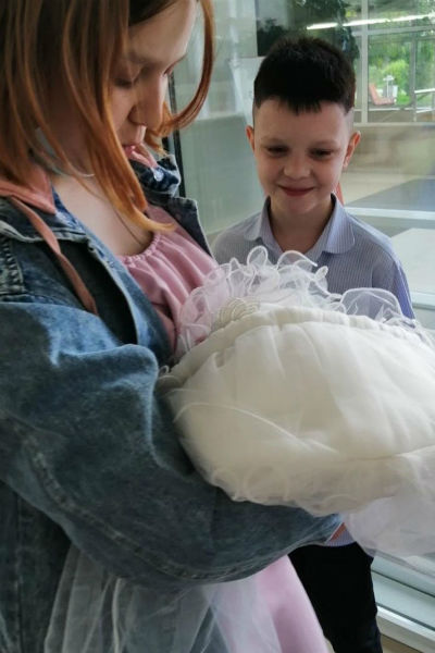 11-летнему бойфренду Даши Суднишниковой не доверили ее новорожденную дочь