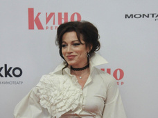 Алена Хмельницкая — уволившим Лию Ахеджакову: «В „Современнике“ есть кто живой, ау?! Вы чего?»