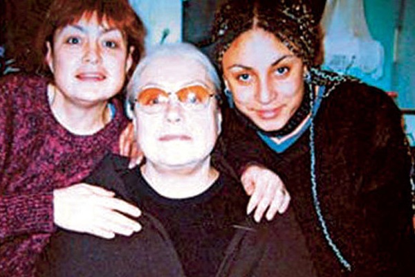 Лидия Федосеева-Шукшина с дочерью Анастасией и внучкой Лауриндой