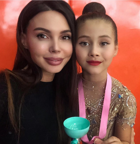 Оксана Самойлова со старшей дочерью Ариелой