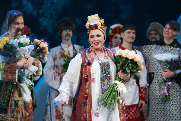 Надежда Бабкина исполнила в мюзикле сразу две роли
