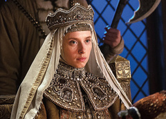 «Грозный»: как актриса, сыгравшая первую жену царя, выглядит в жизни