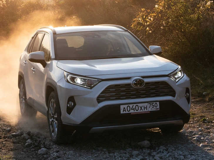 Toyota RAV4: за что не надо переплачивать