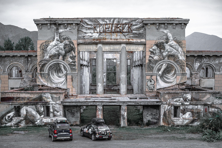 Случайный Ренессанс: посмотрите, во что превратился самый загадочный вокзал Мурманской области