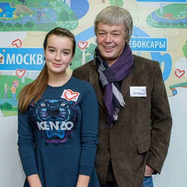 Александр Стриженов с дочерью Сашей | Источник: Пресс-служба