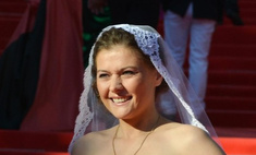 Мария Голубкина: «Судя по кольцам на обеих руках, я вышла замуж и уже развелась»