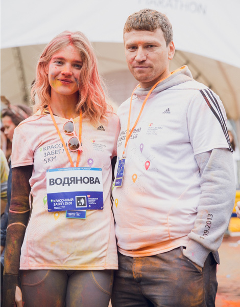 Наталья Водянова с директором Московского марафона Дмитрием Тарасовым