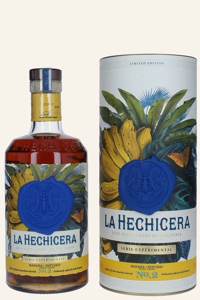 La Hechicera Company. Вторая призовая бутылка отличается деталями