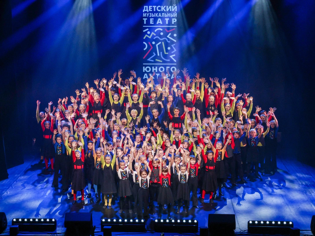 Все лучшее — детям: 5 причин посмотреть музыкальный спектакль «Волшебник изумрудного города» | marieclaire.ru