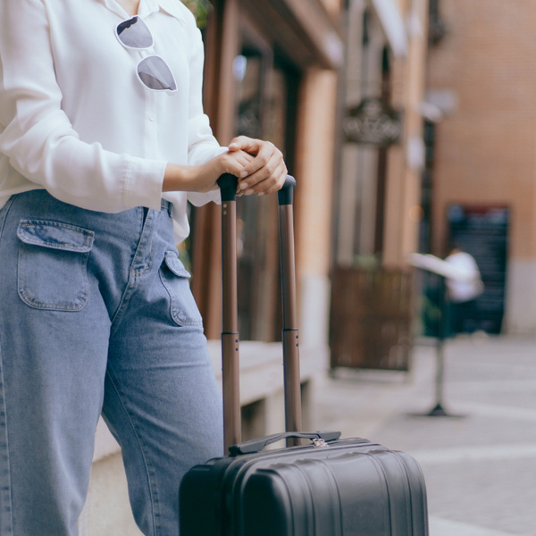 Где купить стильный чемодан: 5 вариантов для модниц, которые любят путешествовать