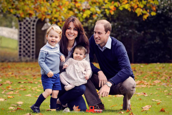 Кейт Миддлтон и принц Уильям со своими детьми – принцем Георгом и принцессой Шарлоттой