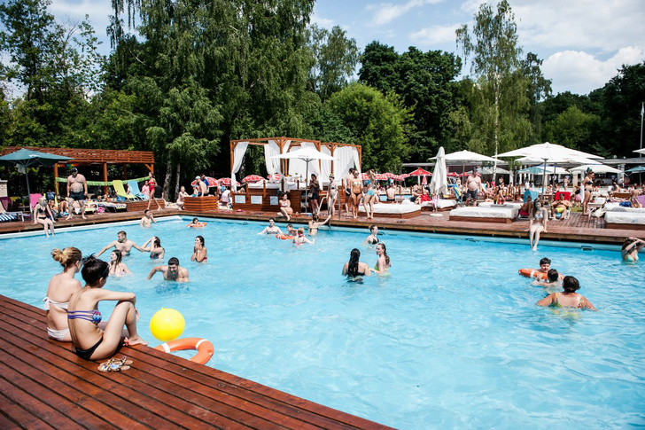 7 мест в Москве, где можно спрятаться от летней жары