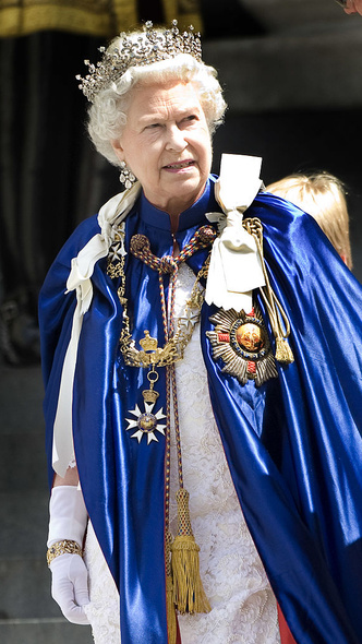 Дорогой презент: любимое украшение Королевы, которое напоминает ей о принце Филиппе