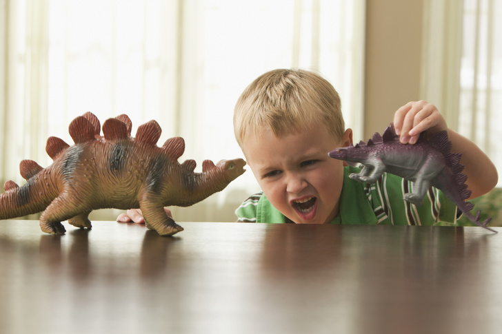 «Интеллект выше» — ученые объяснили, о чем говорит интерес детей к динозаврам