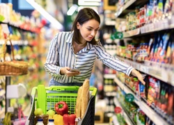 Станут еще дешевле: 5 продуктов, которые точно не нужно покупать впрок в 2023 году