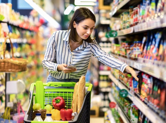 Станут еще дешевле: 5 продуктов, которые точно не нужно покупать впрок в 2023 году