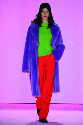 Идеальные пальто, безупречные костюмы и яркая палитра цветов в новой коллекции Marc Cain