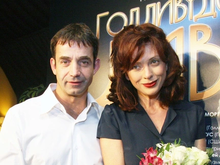 Как Ольга Дроздова помогла Дмитрию Певцову пережить гибель сына, выдала замуж приемную дочь и ушла из театра