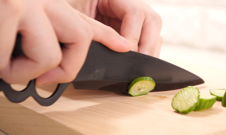 Делаем огромный японский нож для кухни своими руками.