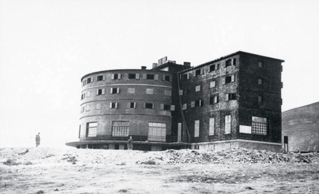 Отель "Кампо Императоре" в Апенинах, где был заключен Бенито Муссолини