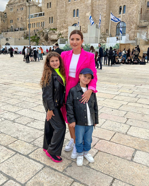 Певица Жасмин о внезапном отъезде в Израиль: «Не нужно искать в нашем отпуске лишнего смысла»