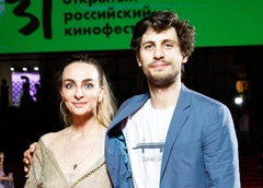 В списке Forbes, а квартиру снимает. Екатерина Варнава рассказала о жизни с Александром Молочниковым