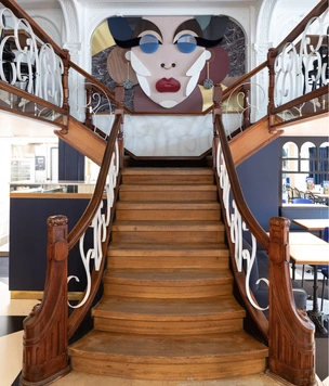 Новый облик легендарного кафе Le Grand Café в Брюсселе
