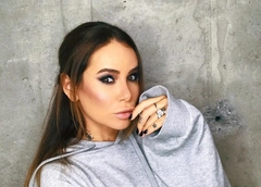 Лена Миро: «От Айзы Анохиной смердит напробиваемой глупостью и хамством»