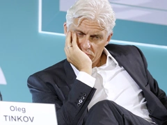 «Был мачо, а теперь плачу»: Тиньков откровенно и со слезами рассказал о борьбе с лейкемией