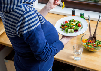 Названо опасное последствие ожирения у беременных. Под угрозой психика ребенка