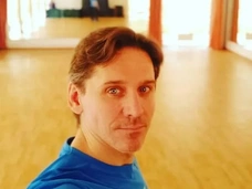 «Я думал дальнобойщик, а оказывается — эскортник!»: Юрий Батурин высмеял сравнение с Анатолием Белым