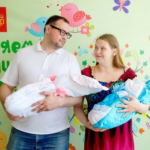 Жительница Санкт-Петербурга Виталина Рысбаева после двойни родила еще тройню: биография, инстаграм