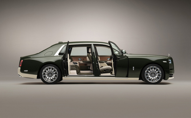 Фото №1 - Rolls-Royce представили автомобиль в коллаборации с Hermès