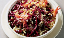 Салат с креветками и фасолью